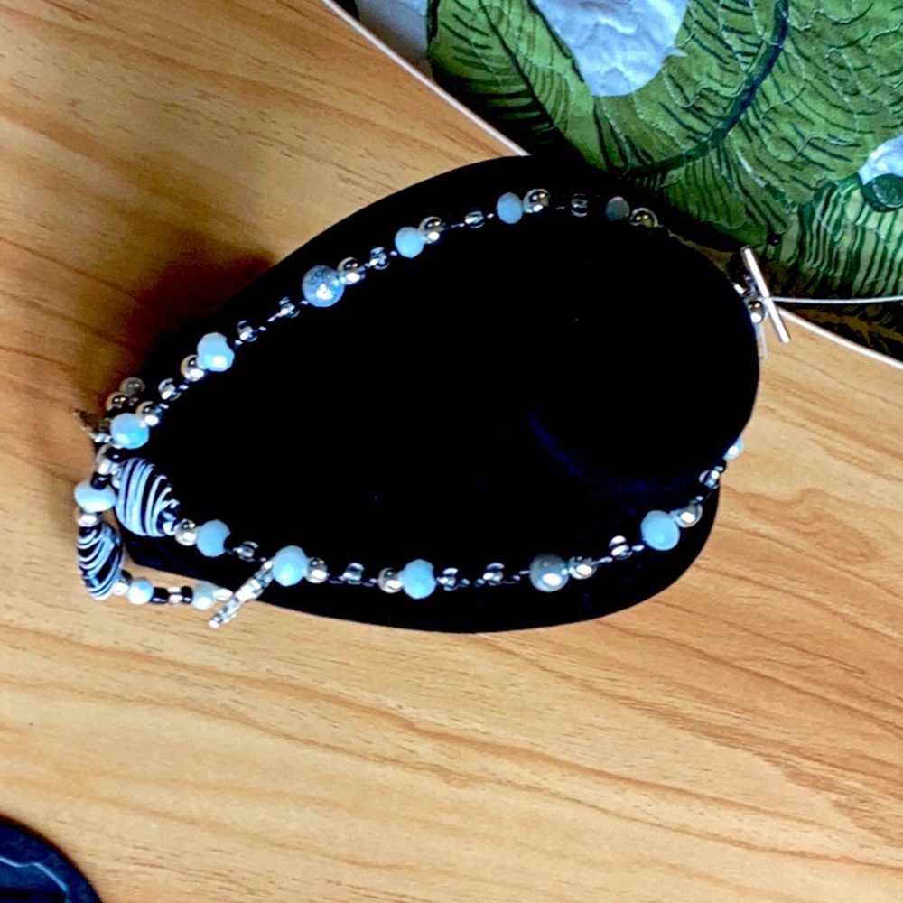 Handmade w luxury black and white beads w heart and owl charms